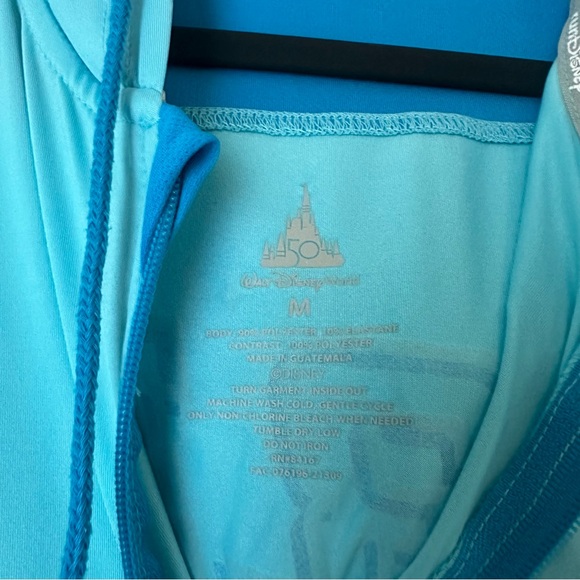 RunDisney 2022 Half Marathon Jacket - Women’s Medium - Picture 3 of 4